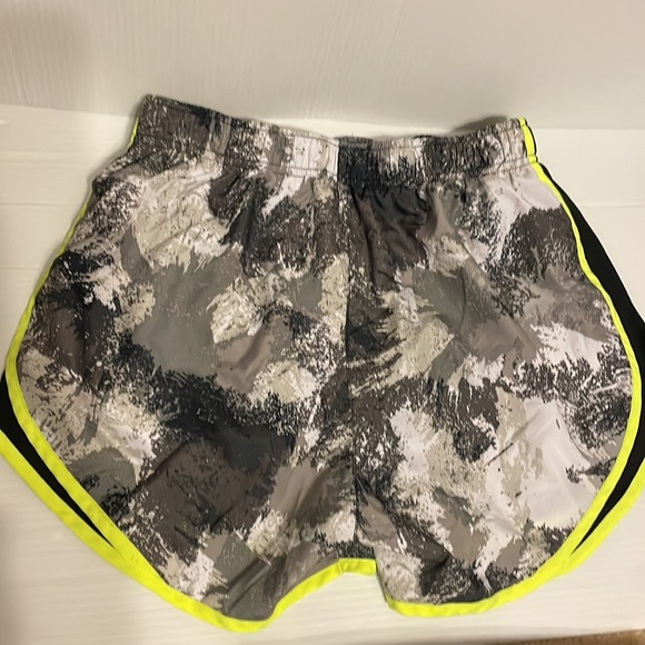 Nike Dri-Fit Graphic Print Running Shorts w/Briefs Training shorts size Womens M - Picture 2 of 11